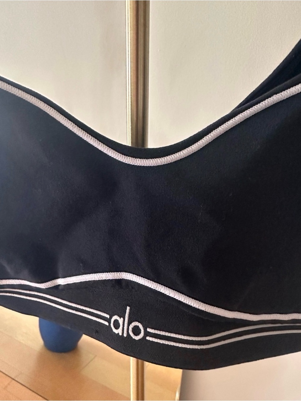 🖤ALO Yoga Airbrush Heart Throb Bra - Black/White/SMALL - Picture 4 of 4